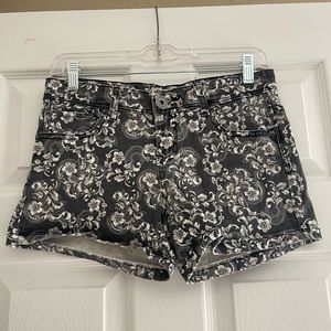 Flower jean shorts